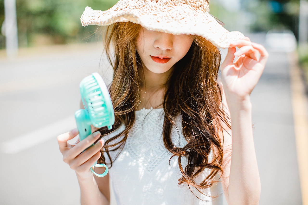 是春天的風(fēng)在吹（圖ZMTEwOTAxMjAw） - 人像攝影 - 站酷設(shè)計(jì)師DALING靈原創(chuàng)素材 - 站酷ZCOOL