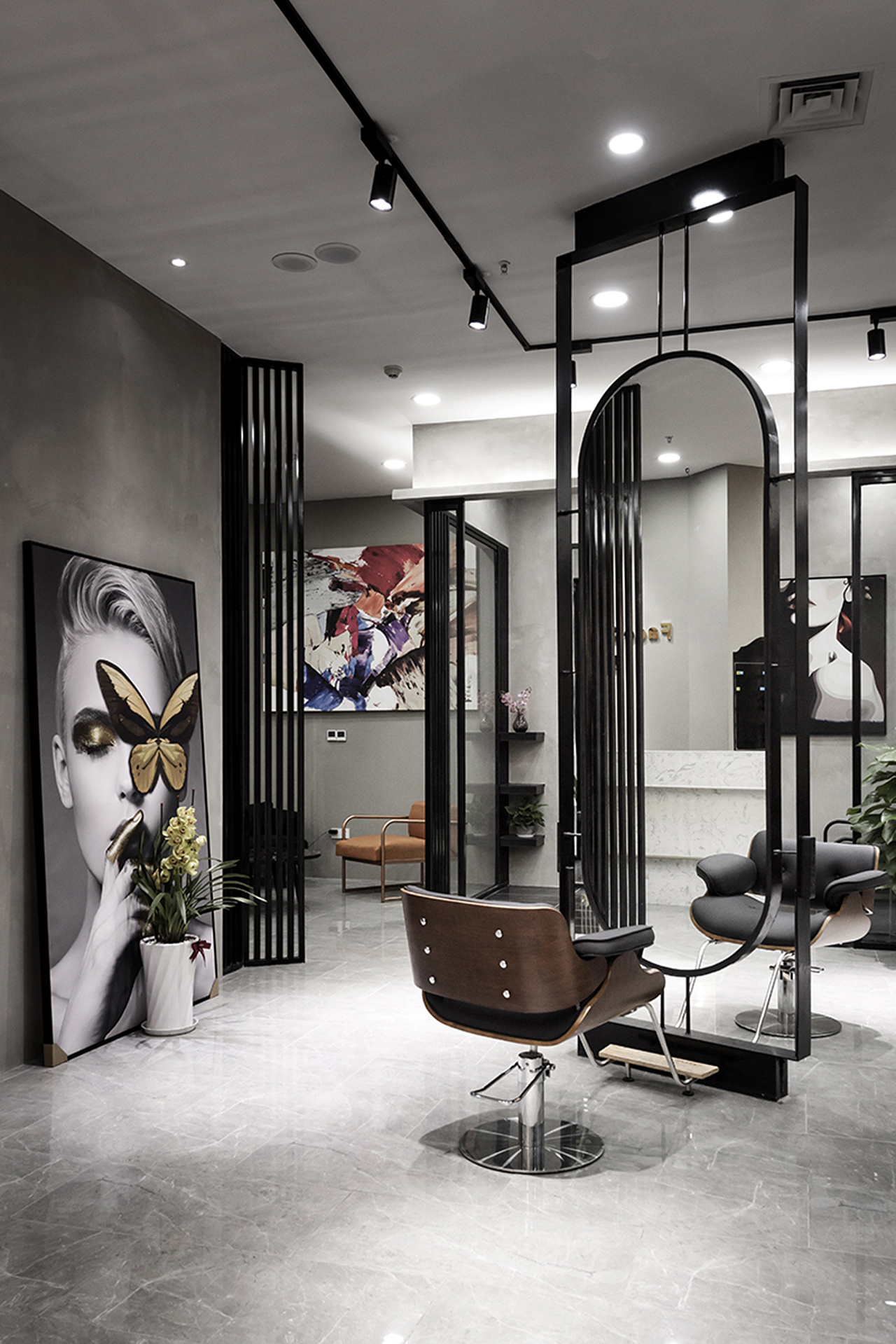 脸谱造型丨一间loft风格的美发沙龙