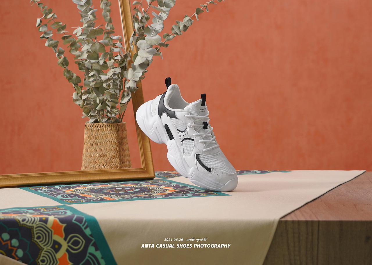 安踏男子老爹鞋静物摄影 产品拍摄 场景搭建（图ZMjY3MzM1NjU2） - 产品摄影 - 站酷设计师博纳罗蒂i原创素材 - 站酷ZCOOL