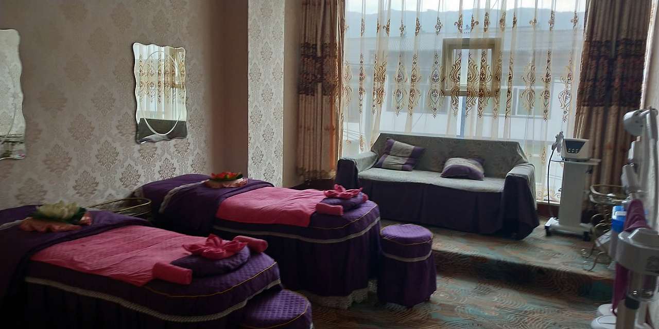 芳享美容院加盟山东店装修实景图（图ZMTE3NTIxMzYw） - 家装设计 - 站酷设计师美容院连锁加盟原创素材 - 站酷ZCOOL