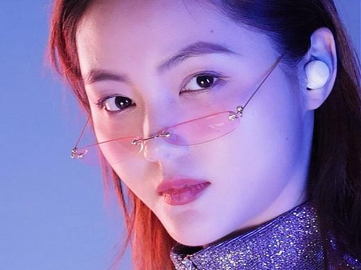 蓝牙耳机（个人主页-ZNTY3MjU1MTI=） - 产品摄影 - 站酷设计师山巅一壶酒原创素材 - 站酷ZCOOL