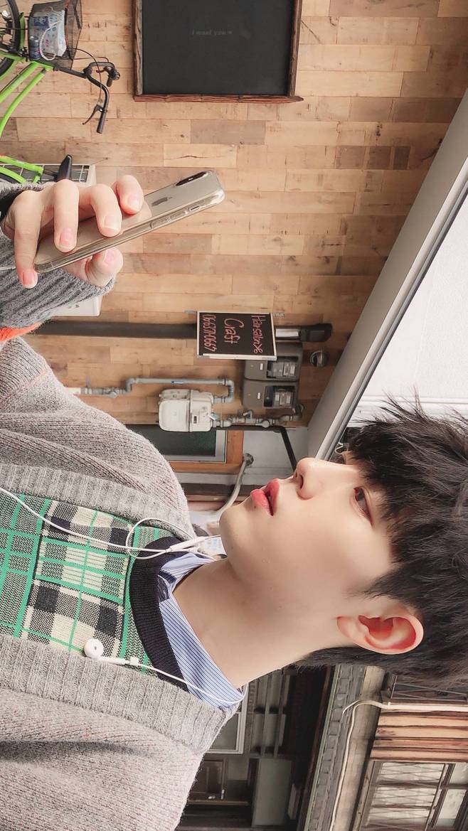 暖陽歐尼的個人主頁（背景預(yù)覽） - 主頁背景設(shè)置 - 站酷設(shè)計(jì)師暖陽歐尼原創(chuàng)素材 - 站酷ZCOOL