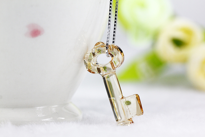 一组饰品产拍摄