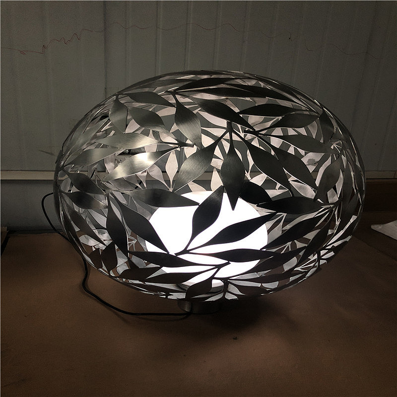 不锈钢镂空球雕塑摆件 树叶造型更加别致