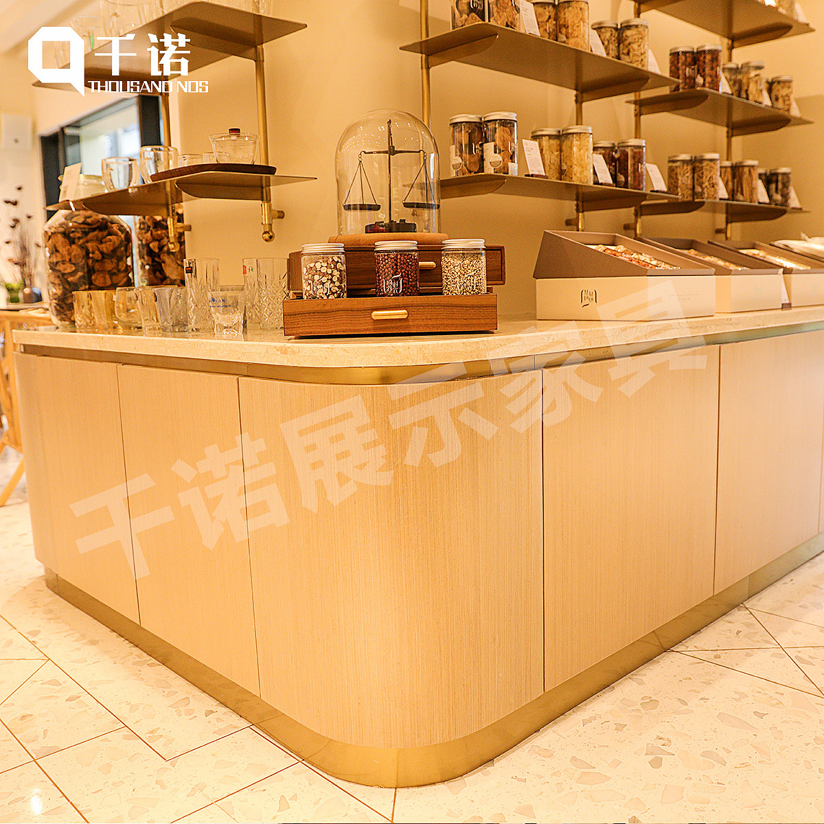 展柜专业定制广州展柜工厂烤漆展柜高档展柜（图ZMTQ4NzgzMTU2） - 展陈设计 - 站酷设计师专业定制展柜原创素材 - 站酷ZCOOL