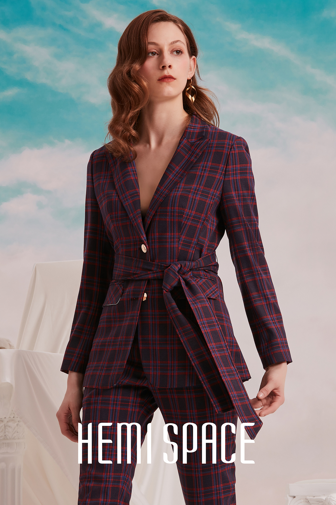  [高定西服拍摄]女士高端服装摄影棚大片lookbook拍摄