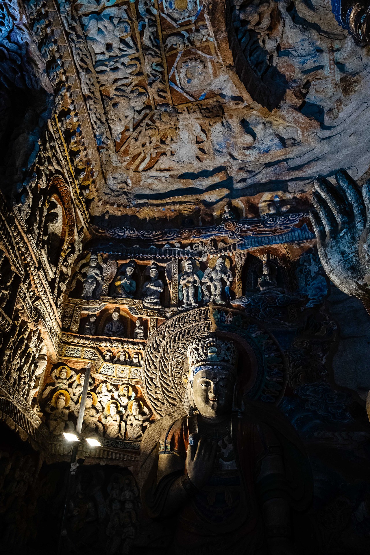 空旷的云冈石窟