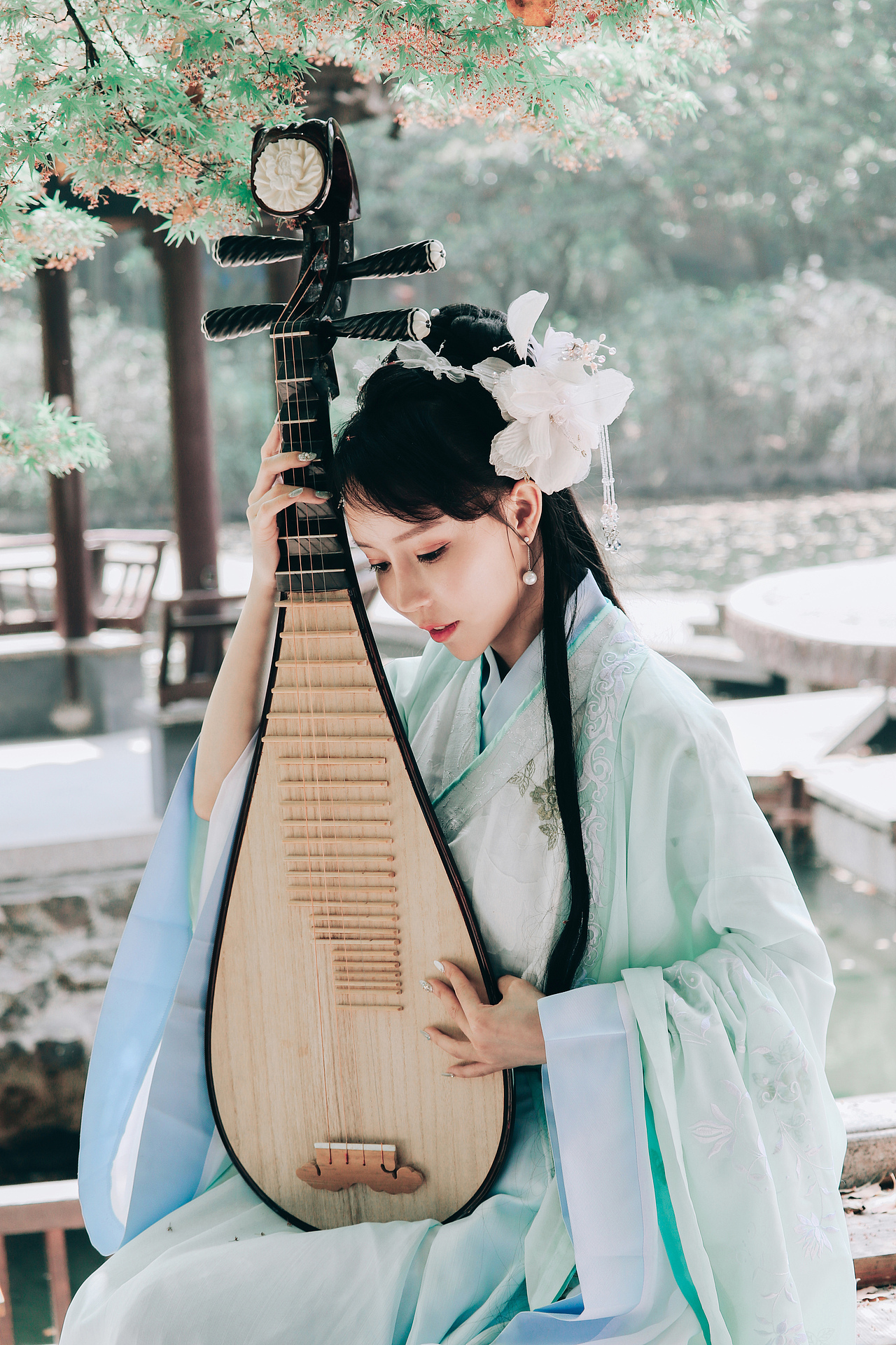 春风一顾（图ZMjA0NjQzNTY4） - 人像摄影 - 站酷设计师大块头de小不点原创素材 - 站酷ZCOOL