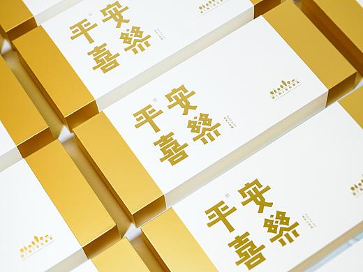 《平安喜乐》新年礼盒名木小花瓶系列