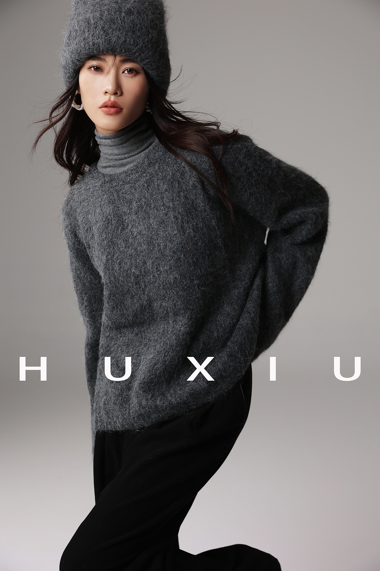 虎嗅商业摄影｜高级简约打底衫拍摄|客片（图ZMzc4MTExMjI4） - 人像摄影 - 站酷设计师虎嗅摄影小周原创素材 - 站酷ZCOOL