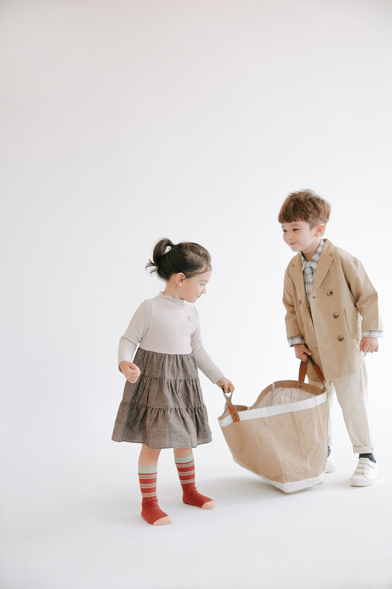 童装拍摄（图ZMTkxMjQxOTQ0） - 人像摄影 - 站酷设计师高玮v原创素材 - 站酷ZCOOL