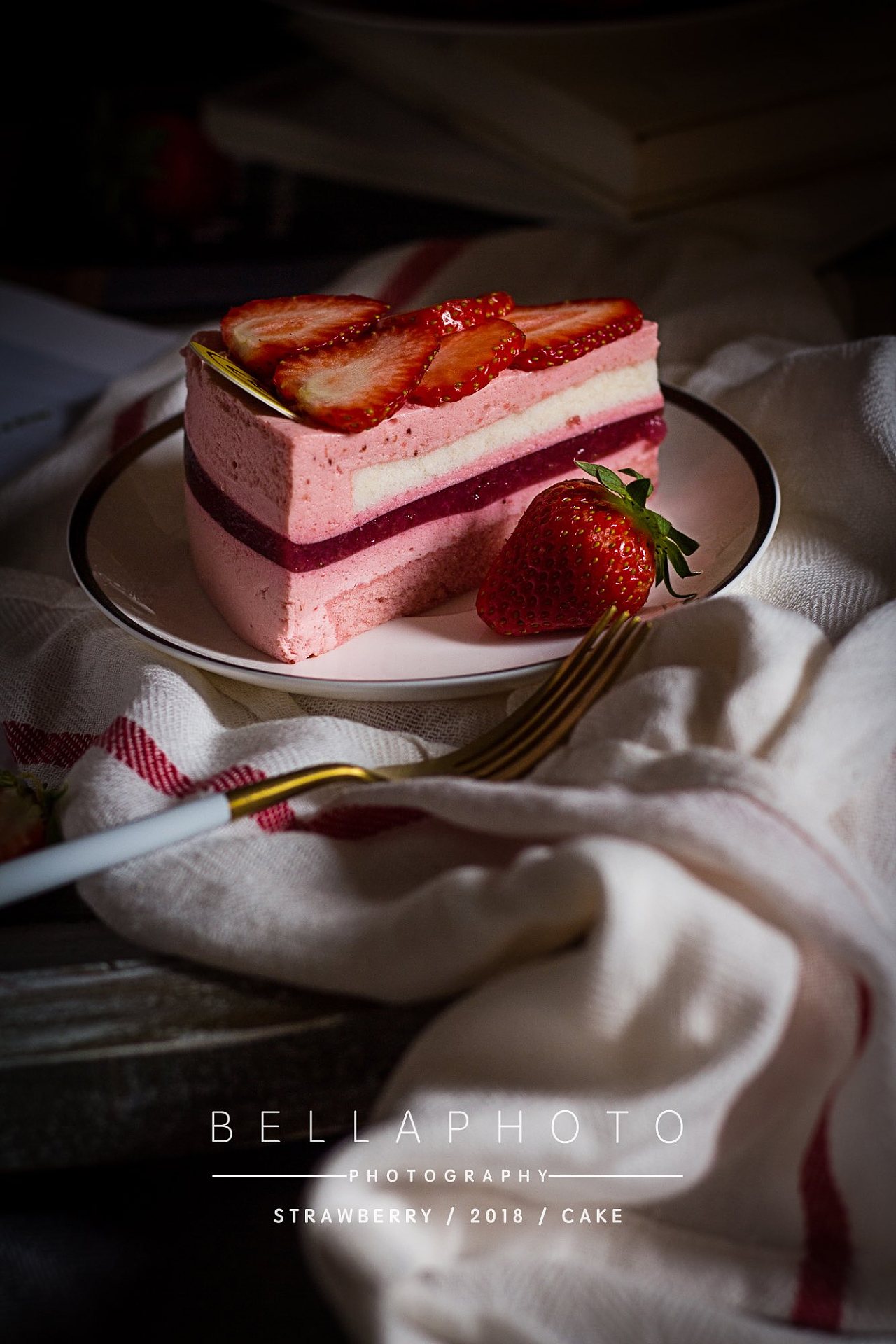 草莓方型蛋糕 by 脫下高跟鞋後の甜點日常 - 愛料理