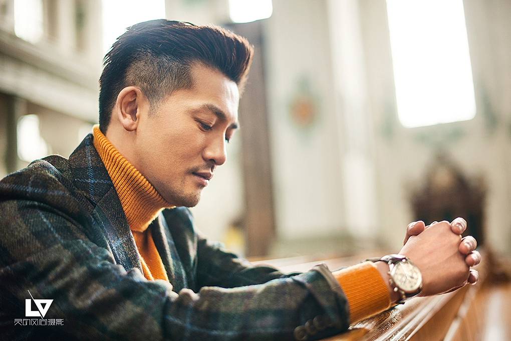 苏有朋-巴黎街头