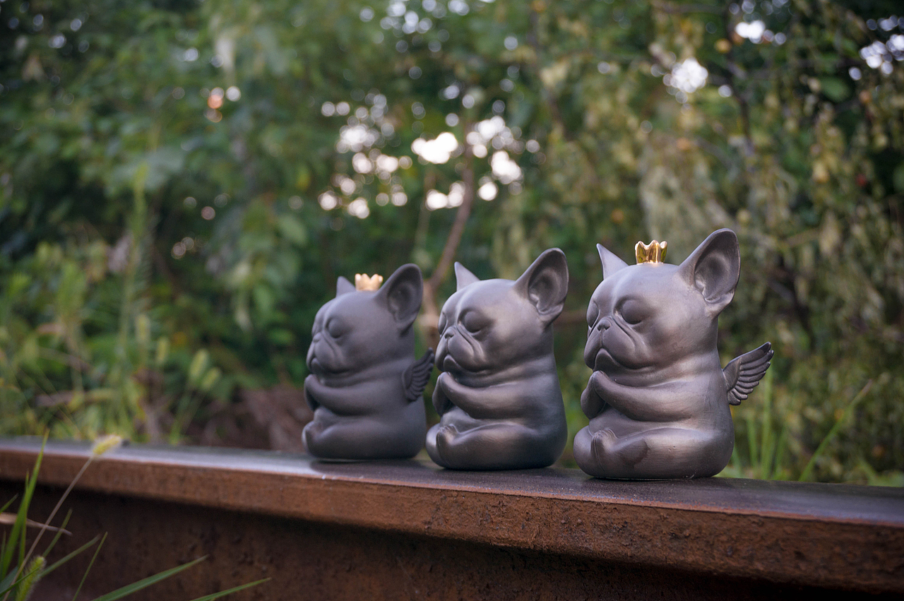 候鸟陶作品-误当天神的L汪-陶瓷黑泥小雕塑