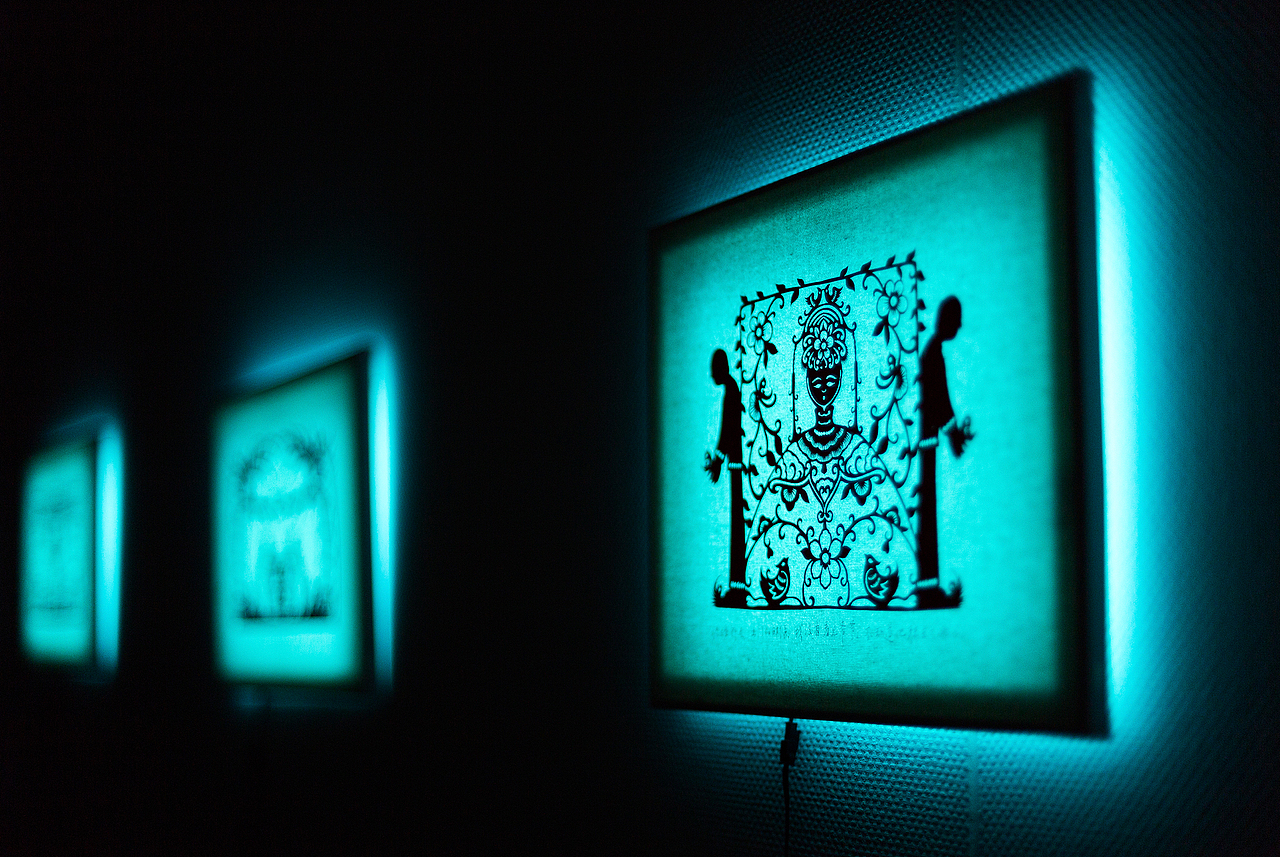 萤火虫下的剪纸展 北京站（图ZMTA0MzcyMTc2） - 其他手工艺 - 站酷设计师不是美术馆原创素材 - 站酷ZCOOL