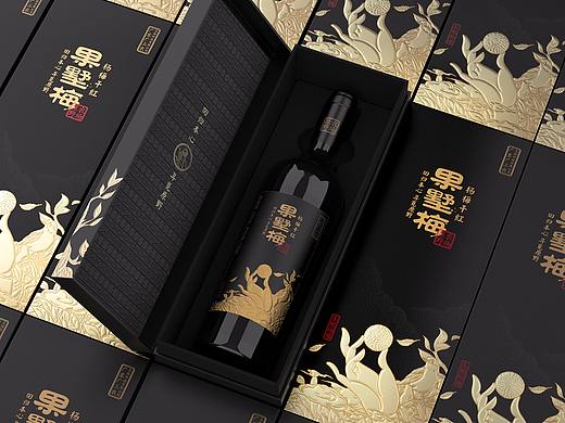 古一设计 X 原野农场 杨梅红酒酒标设计包装设计案例