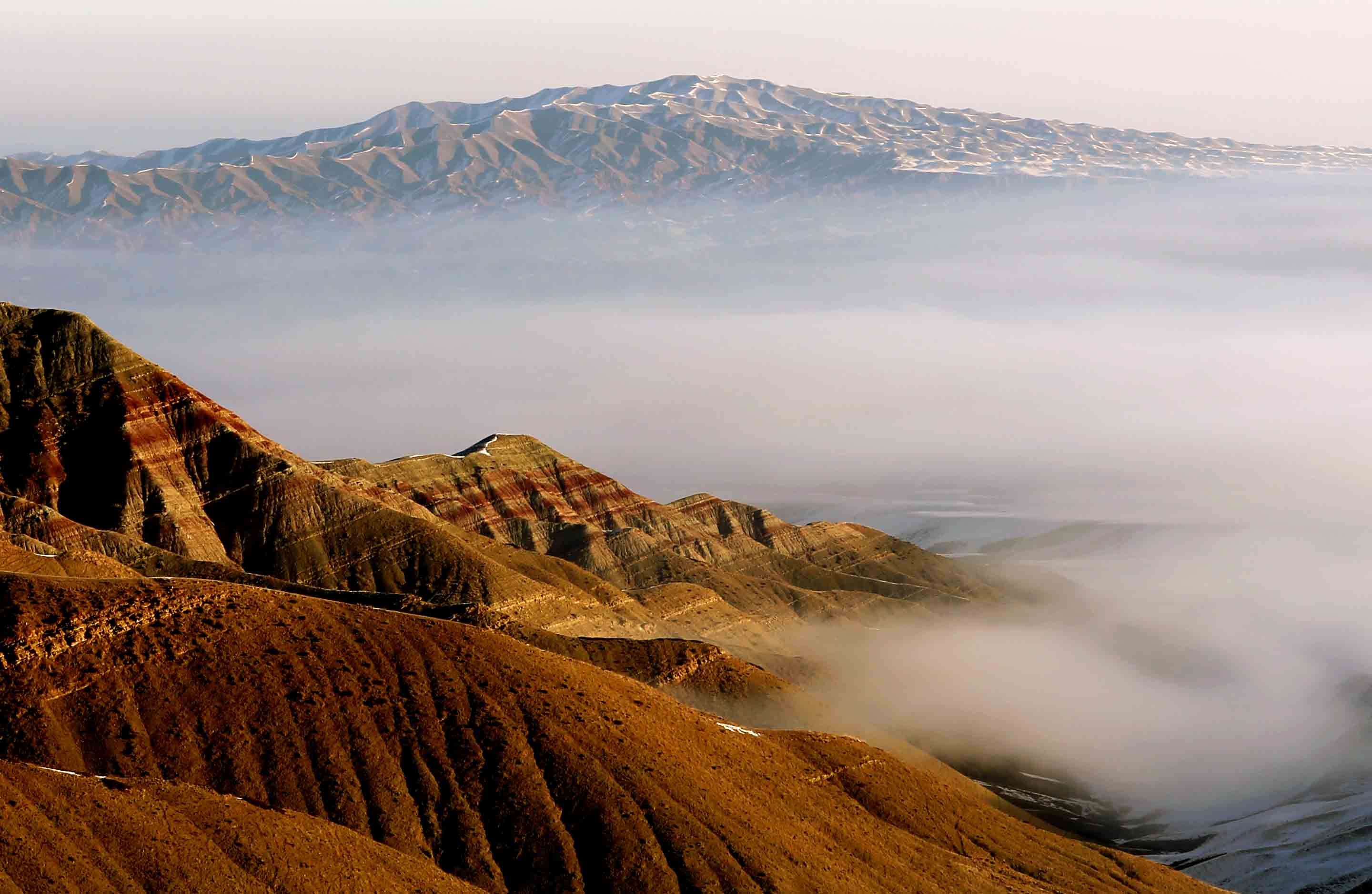 独山子的泥火山|摄影|风光摄影|新疆摄影家沈久泉 - 原创作品 - 站酷 (ZCOOL)