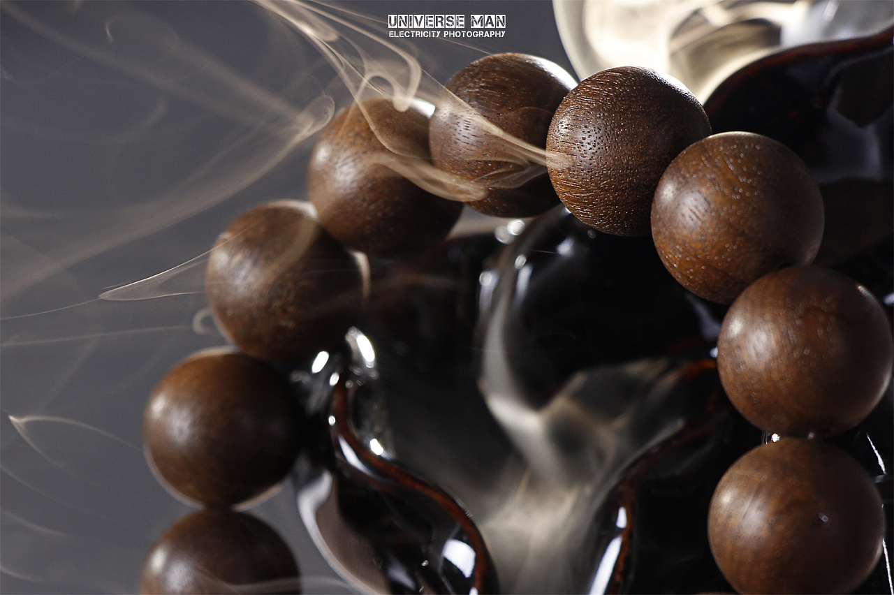 沉香木手串 手玩 佛珠 摄影 宇宙人视觉定制 意境 烟雾 淘宝拍摄