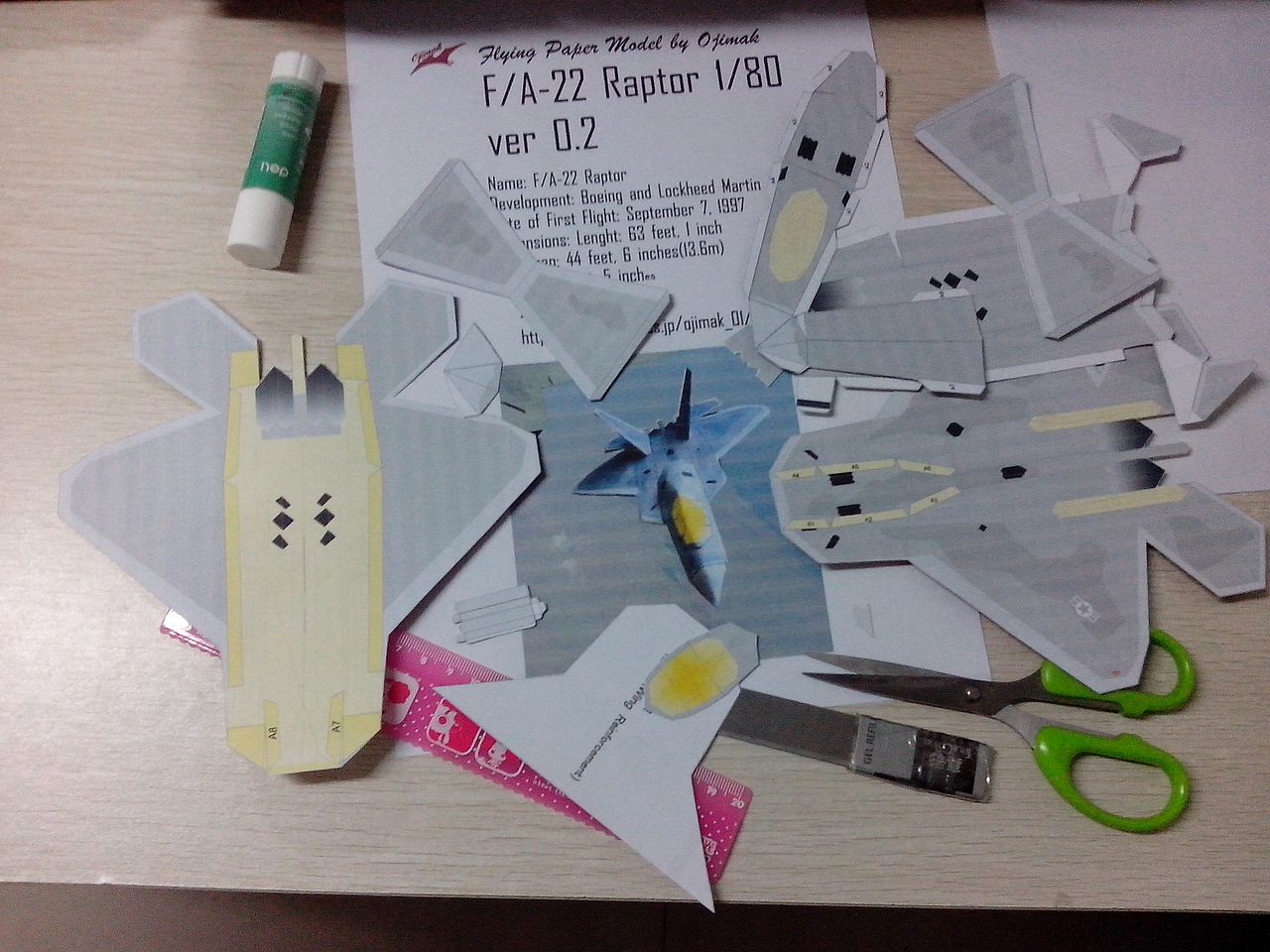 手工制作f22战斗机纸模作品