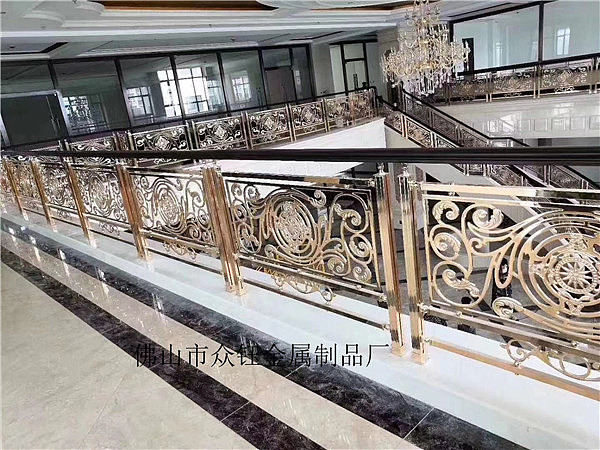 别墅楼梯高端室内定制  铜 铝楼梯护栏