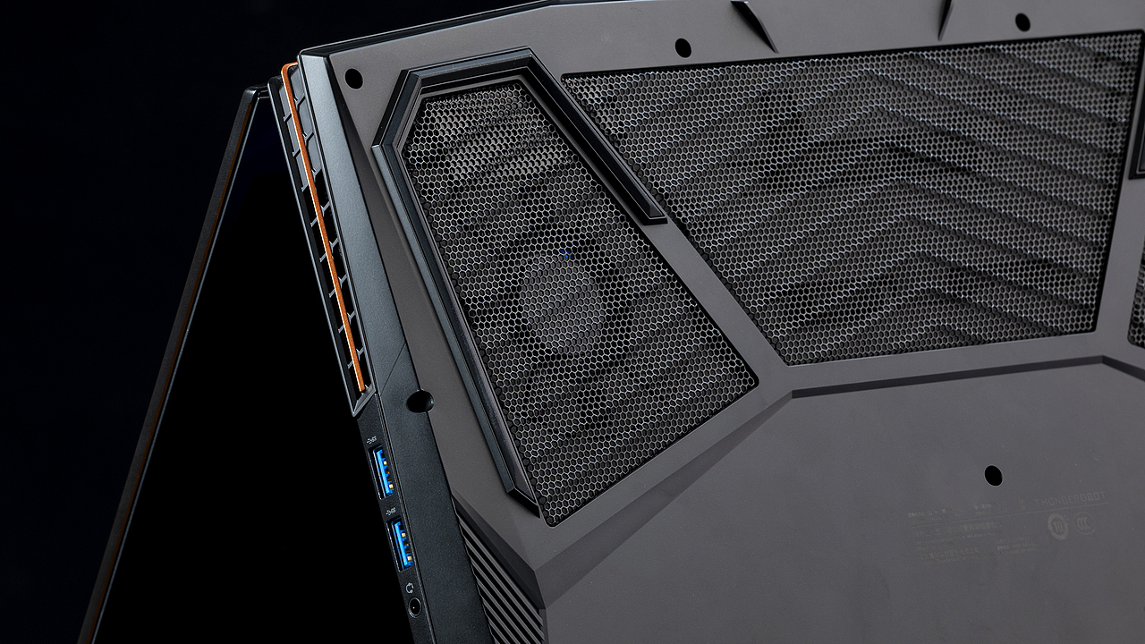 雷神(ThundeRobot) 新911Pro晖金二代游戏本