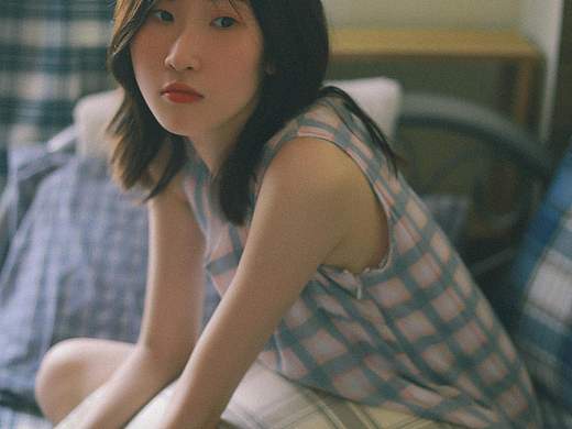单眼皮女孩