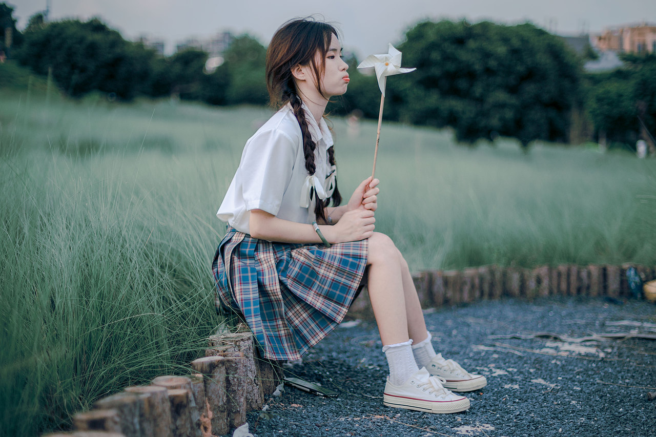 人像摄影小清新写真公园草地jk人像