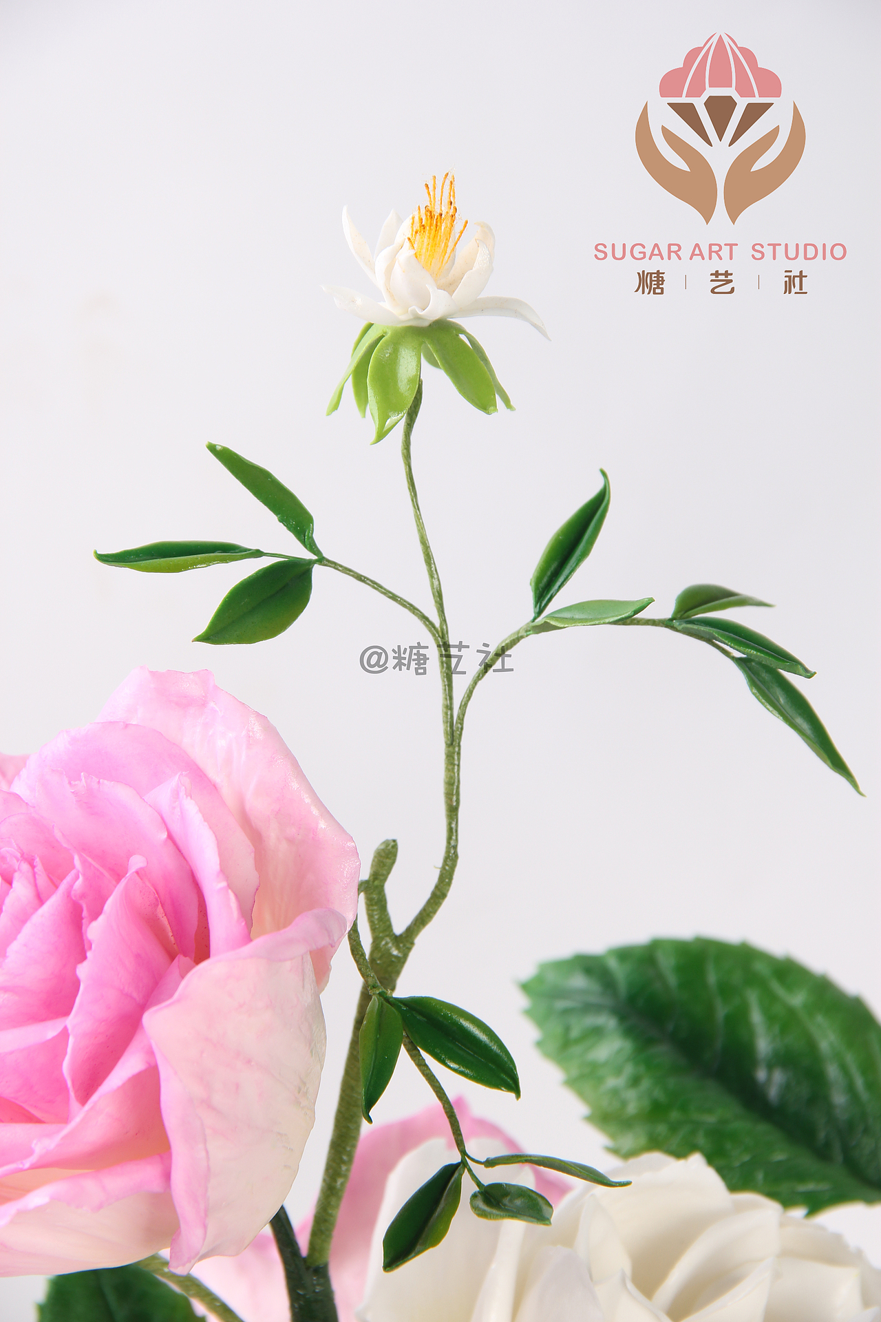 翻糖工艺大师顾碧清老师翻糖花作品--玫瑰花（图ZMTQxNTcxODg0） - 工艺品设计 - 站酷设计师糖艺社原创素材 - 站酷ZCOOL