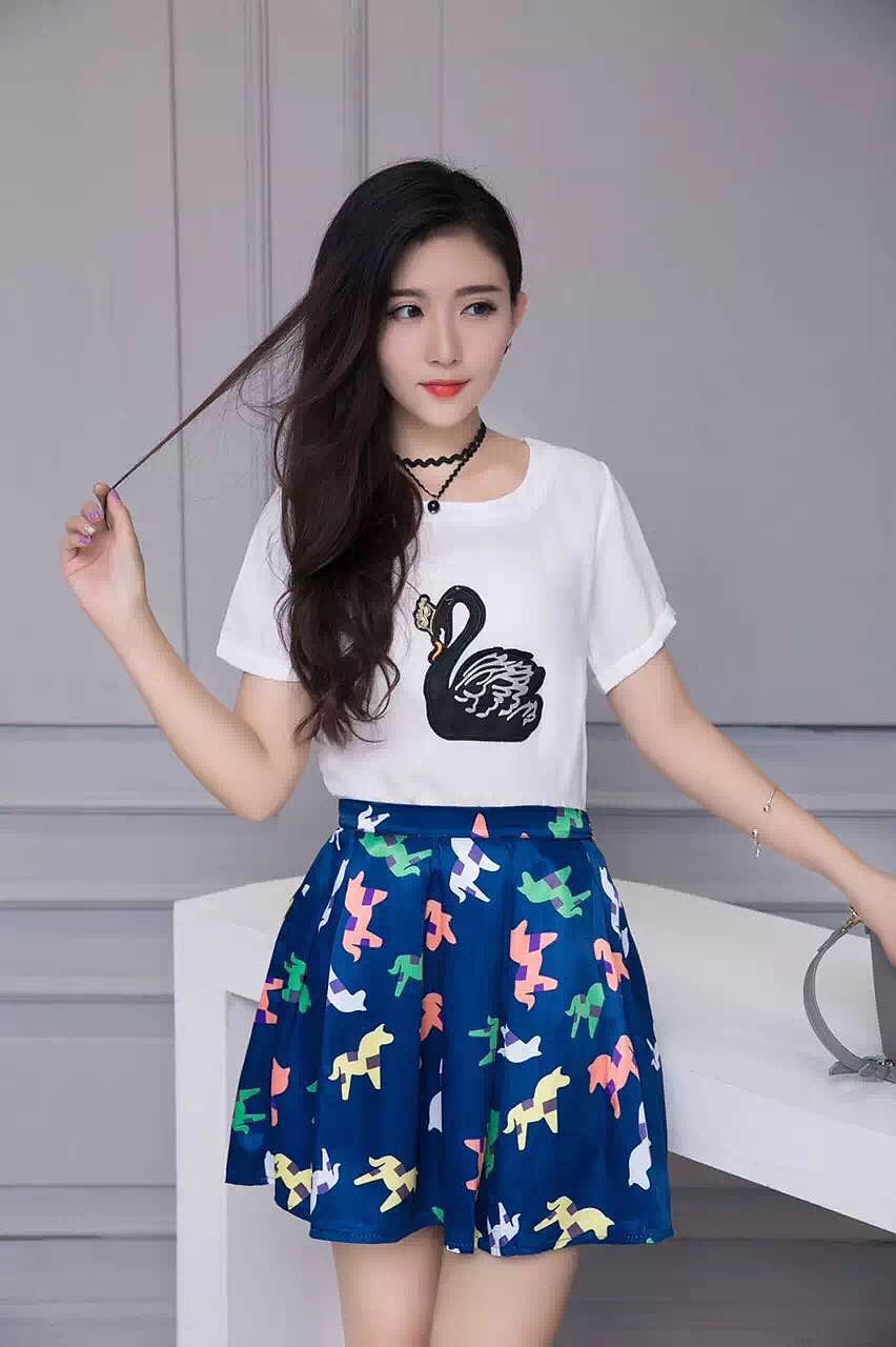 爆款红模淘女郎女装拍摄 电商淘宝服装模特摄影外景