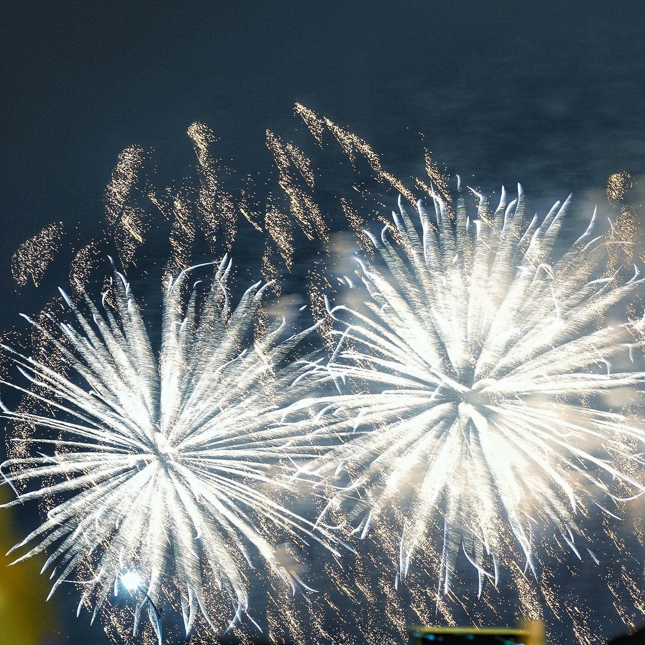 南昌十一國(guó)慶煙火大會(huì)（圖ZMzUyNTA3NzQ4） - 風(fēng)光攝影 - 站酷設(shè)計(jì)師拾光者Orince原創(chuàng)素材 - 站酷ZCOOL