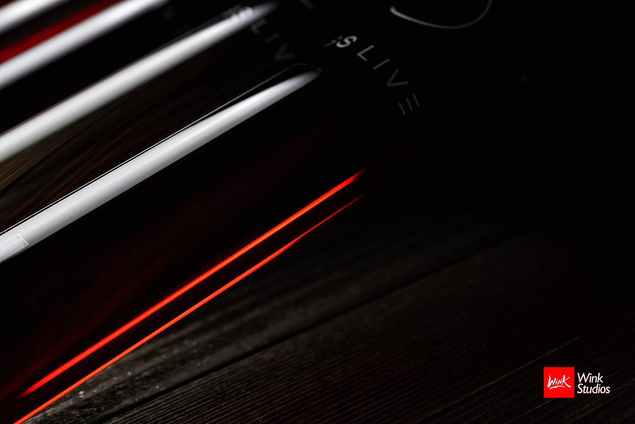 小支酒,暗调里的一缕灯