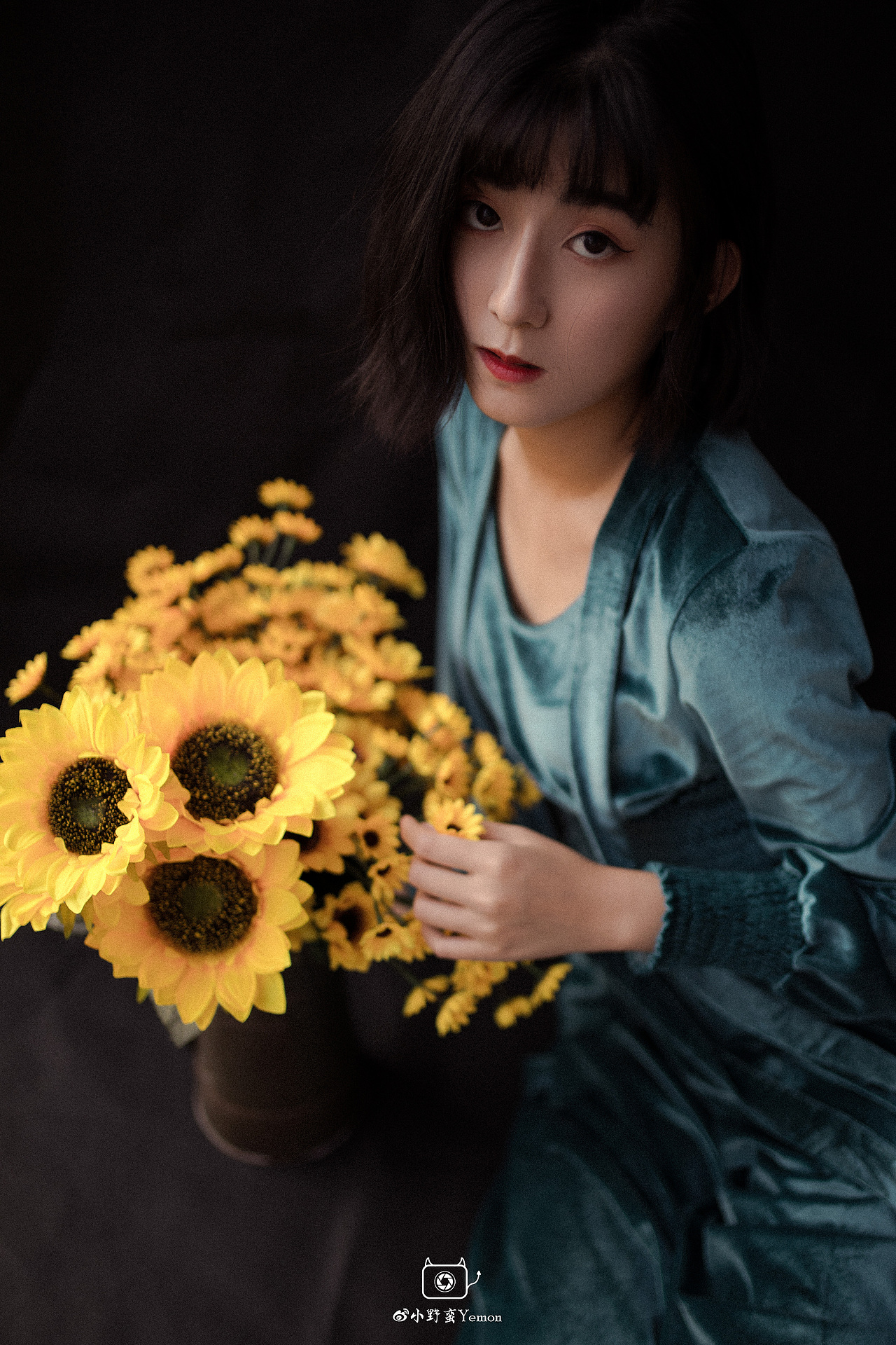 多年后回忆起来/此生最爱的竟还是她。