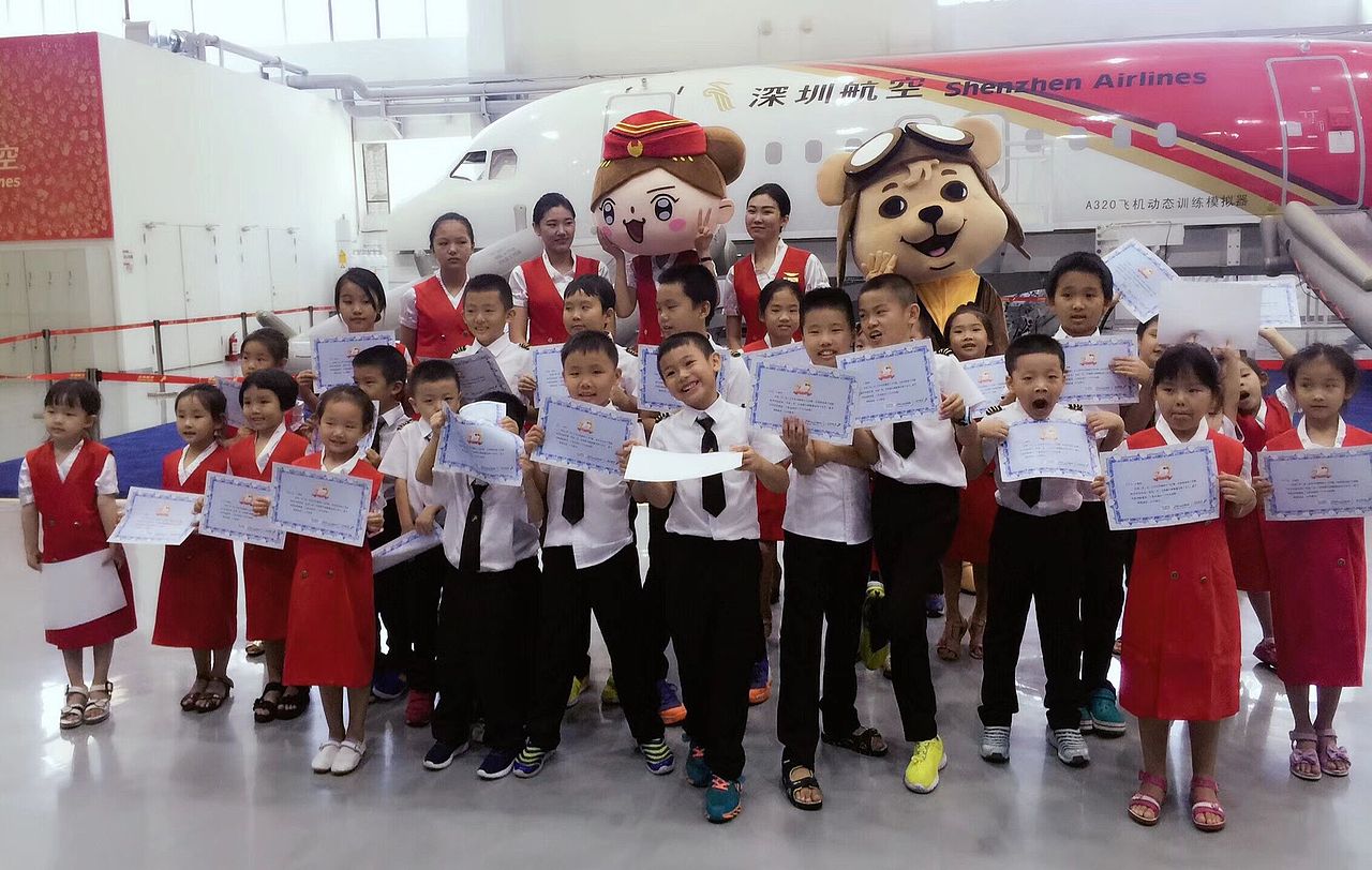 深圳航空吉祥物延展设计