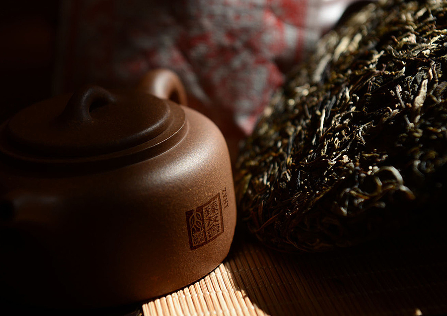 上行设计/臻友会古树茶