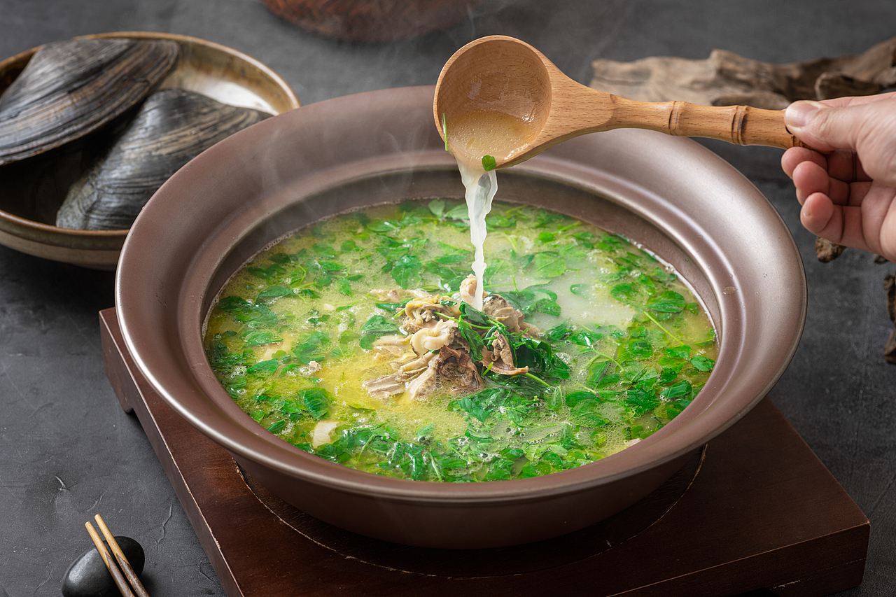  br>《丹阳县志》记载秧草在唐代时就为宫廷菜肴,也是乡民的理想蔬菜.