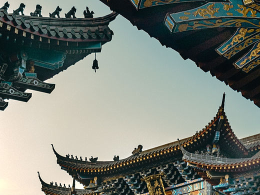 夕阳下的寺庙