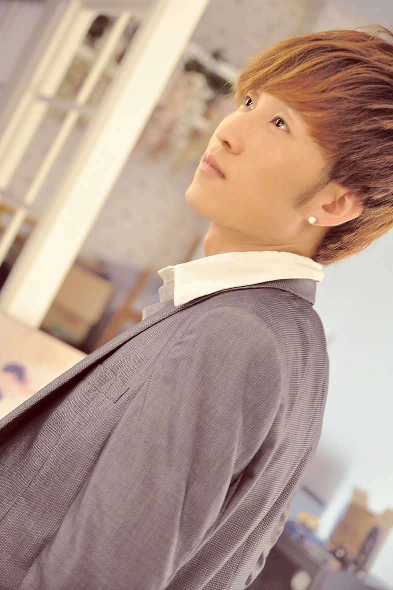 小玩一下（图ZMjc4NzE3Mg==） - 人像摄影 - 站酷设计师sparkern原创素材 - 站酷ZCOOL