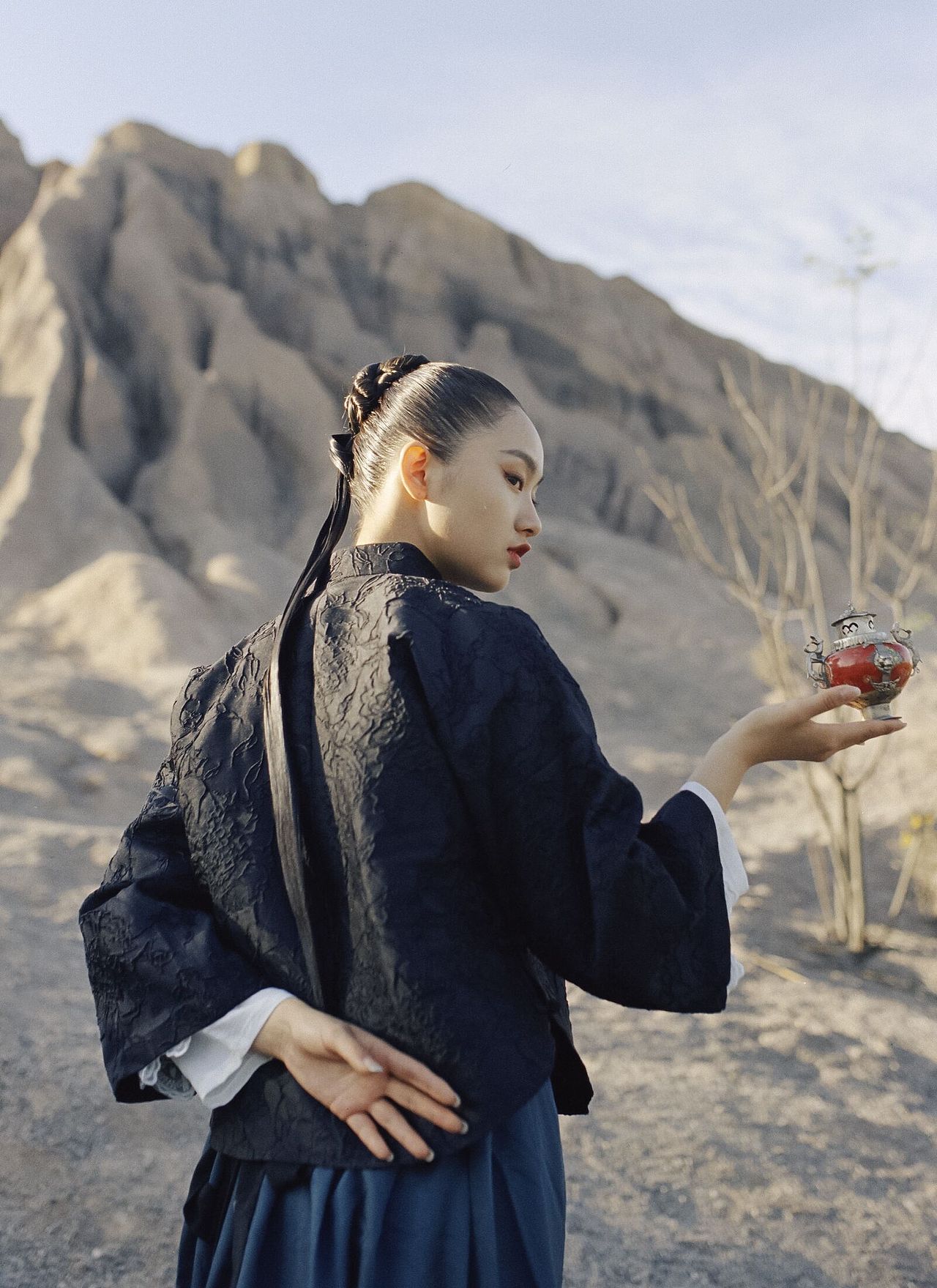 见山（图ZMjMyMjI3MDA4） - 人像摄影 - 站酷设计师野犬七原创素材 - 站酷ZCOOL