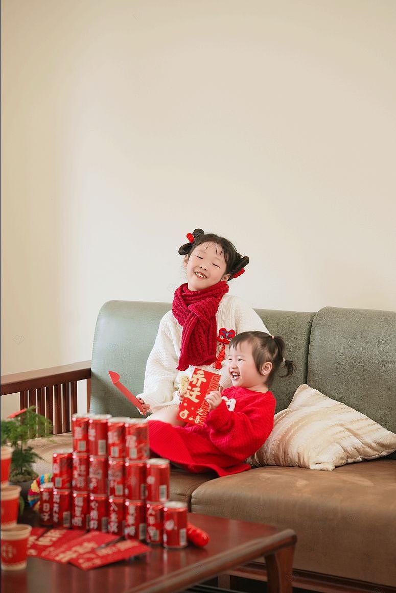 家人闲坐，灯火可亲（图ZMzYwNjQ2MjUy） - 人像摄影 - 站酷设计师王西瓜爱摄影原创素材 - 站酷ZCOOL