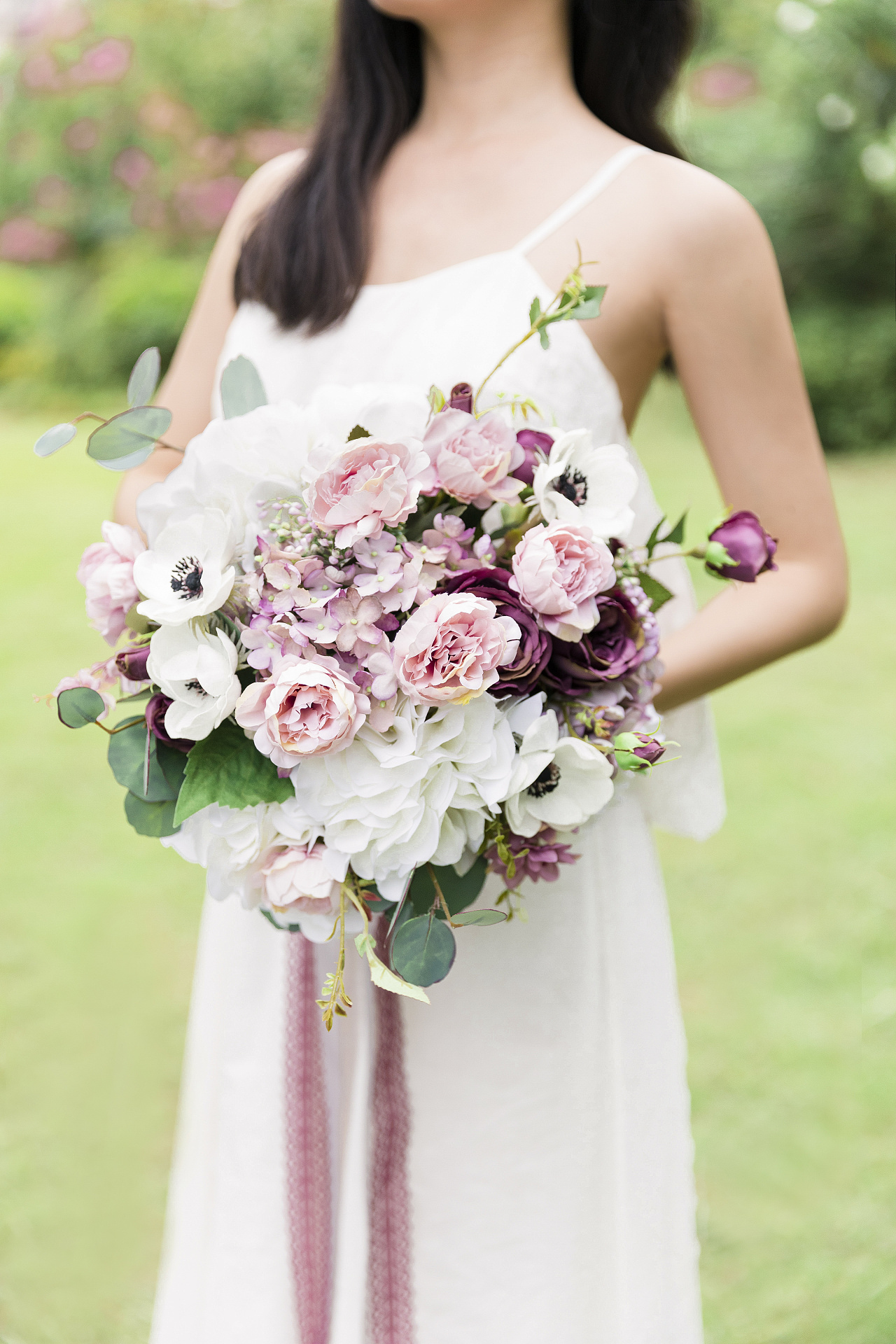 夏日里的清新手捧花