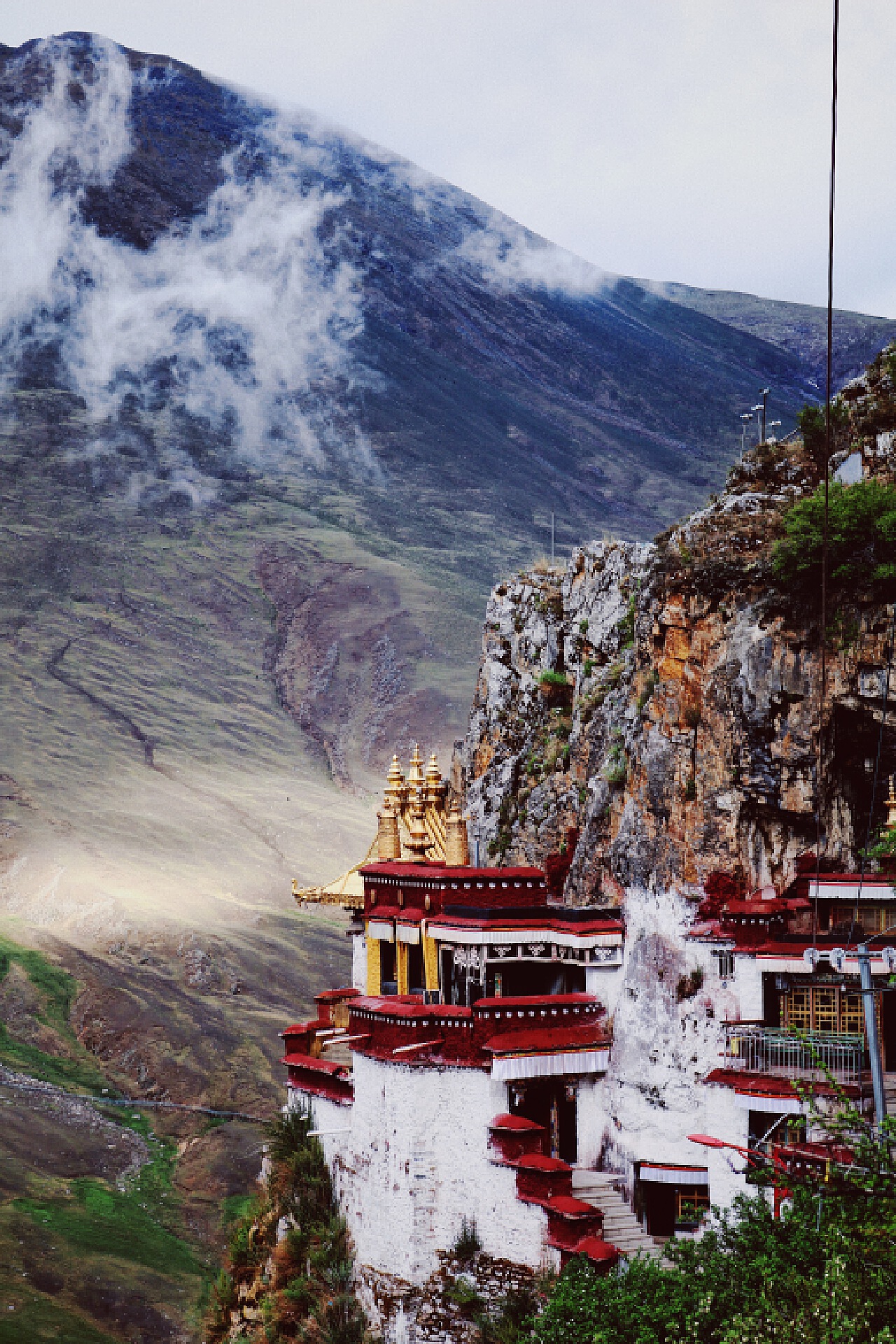 西藏丨拉萨城里的财神庙 大隐隐于市的扎基寺