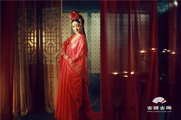 【古摄古厢】—武媚娘古装写真（图ZNjE3MTM1Mjg=） - 人像摄影 - 站酷设计师指尖世界01原创素材 - 站酷ZCOOL