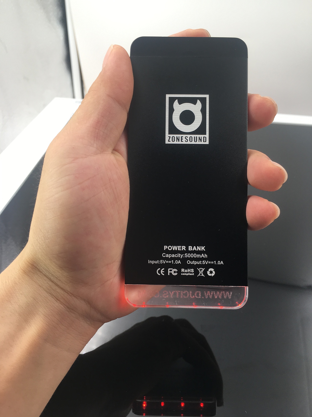 移动电源（图ZMTI5NTkwMTI4） - 电子产品 - 站酷设计师晶华智创科技原创素材 - 站酷ZCOOL