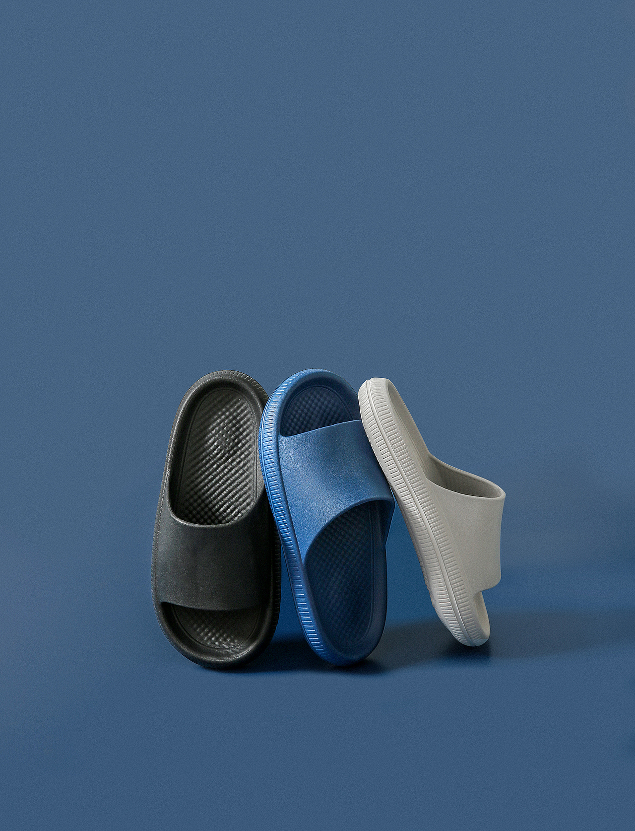 2021凉拖鞋拍摄趋势，静物摄影，家居拖鞋（图ZMjM5NDA3MjMy） - 产品摄影 - 站酷设计师慈溪晓摄影原创素材 - 站酷ZCOOL