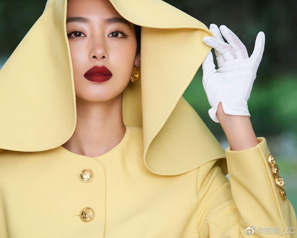 《时尚芭莎》-杨采钰（图ZMjkyMDQyMjk2） - 时尚/艺术摄影 - 站酷设计师设计工厂design原创素材 - 站酷ZCOOL