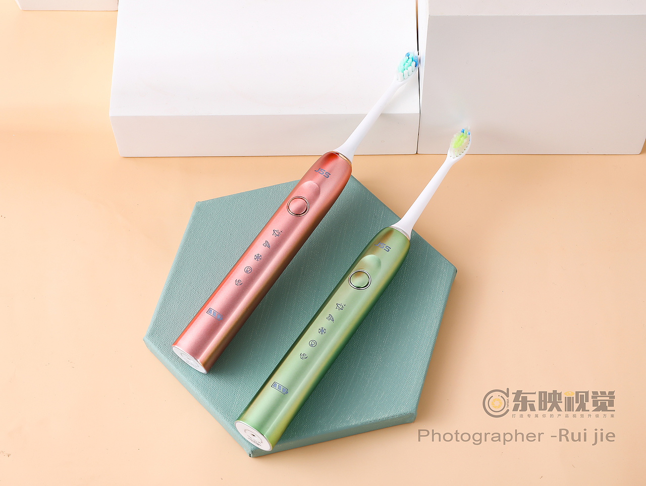 东映视觉 静物牙刷（图ZMTgyNTc2MDYw） - 产品摄影 - 站酷设计师东映视觉1原创素材 - 站酷ZCOOL