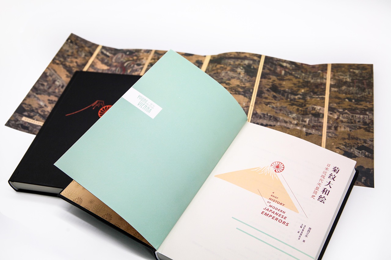 《菊纹大和绘》书籍设计（图ZMjA3ODY0MDEy） - 书籍/画册 - 站酷设计师HoneycombDesign原创素材 - 站酷ZCOOL