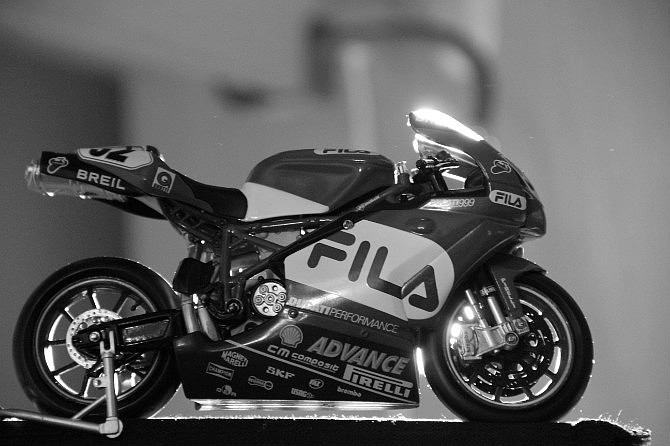 摩托车（图ZMzM5ODc2NzI=） - 产品摄影 - 站酷设计师bing9118_白冰原创素材 - 站酷ZCOOL