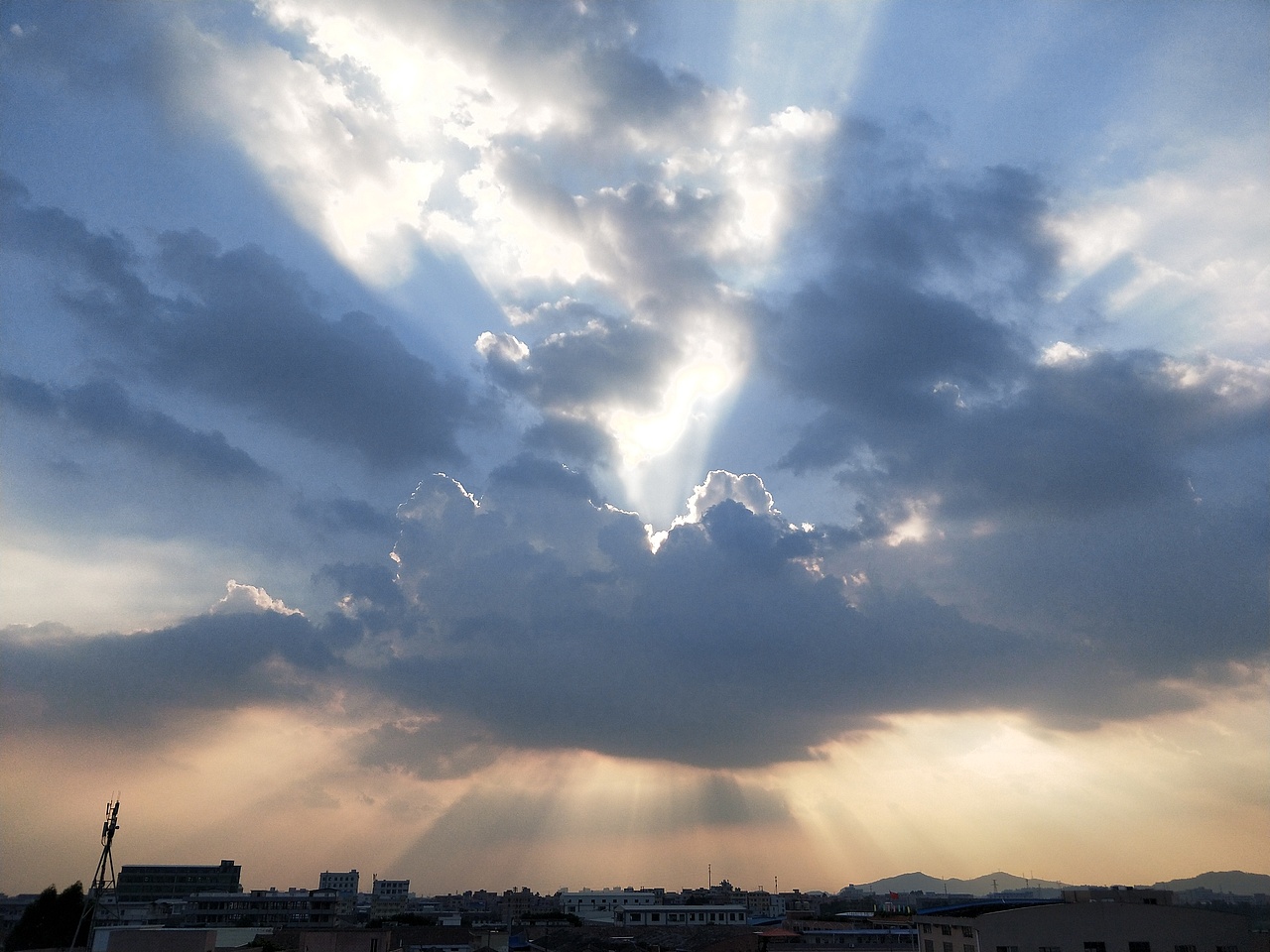 圣光与你同在（图ZMTIyMjg0ODgw） - 风光摄影 - 站酷设计师我叫明炽原创素材 - 站酷ZCOOL