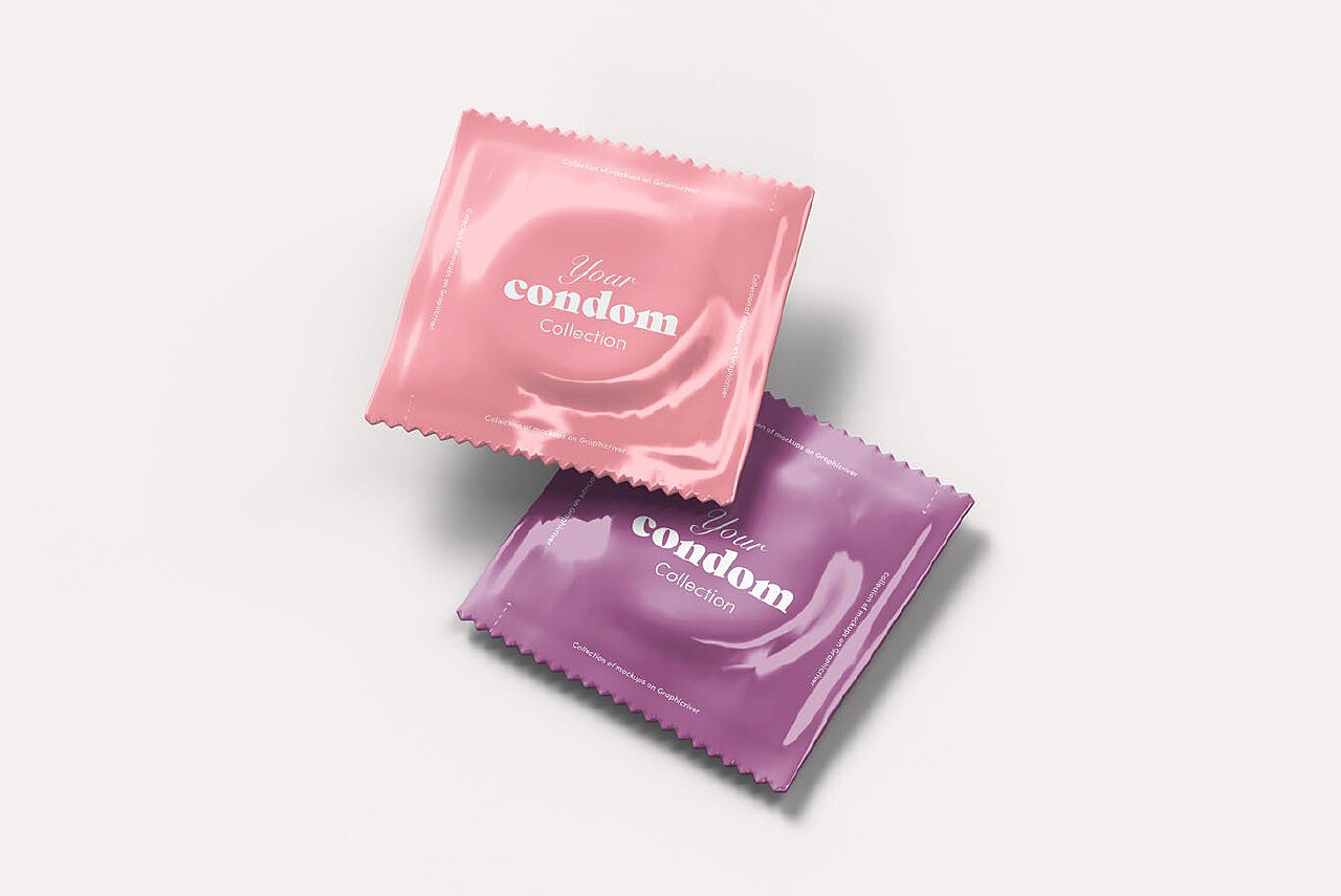 避孕套包装设计样机模板 (PSD) - 云瑞设计
